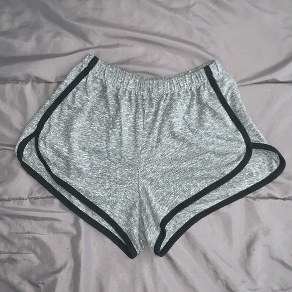 Brandy Melville Comfy Shorts - Picture 1 of 2